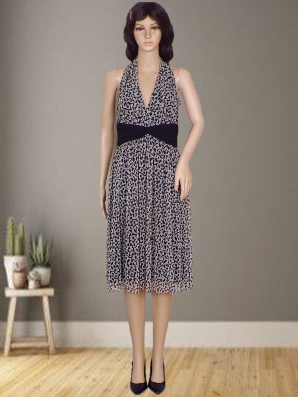 MAGGY LONDON size 4 black/buff sleeveless fit/flare midi dress polyester/spandex